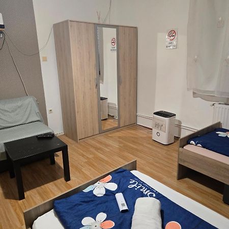 Orsi Apartman / Vendeghaz Kecskemét Exterior foto
