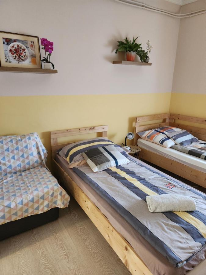 Orsi Apartman / Vendeghaz Kecskemét Exterior foto