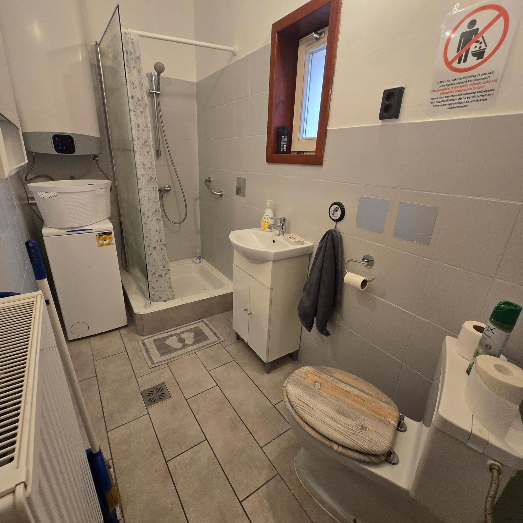 Orsi Apartman / Vendeghaz Kecskemét Exterior foto